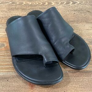 Vince Black Leather Edris Sandals